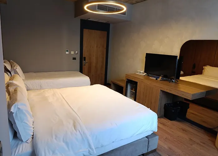 Toka Hotel Restaurant