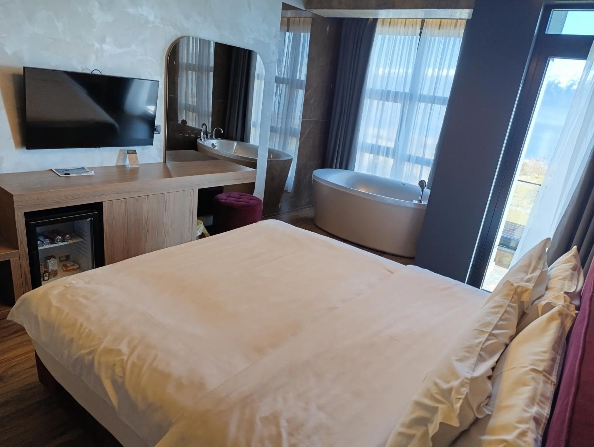 Toka Restaurant Hotel Udenisht