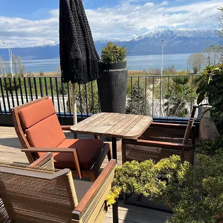 Toka Hotel Restaurant Udenisht Exteriér fotografie