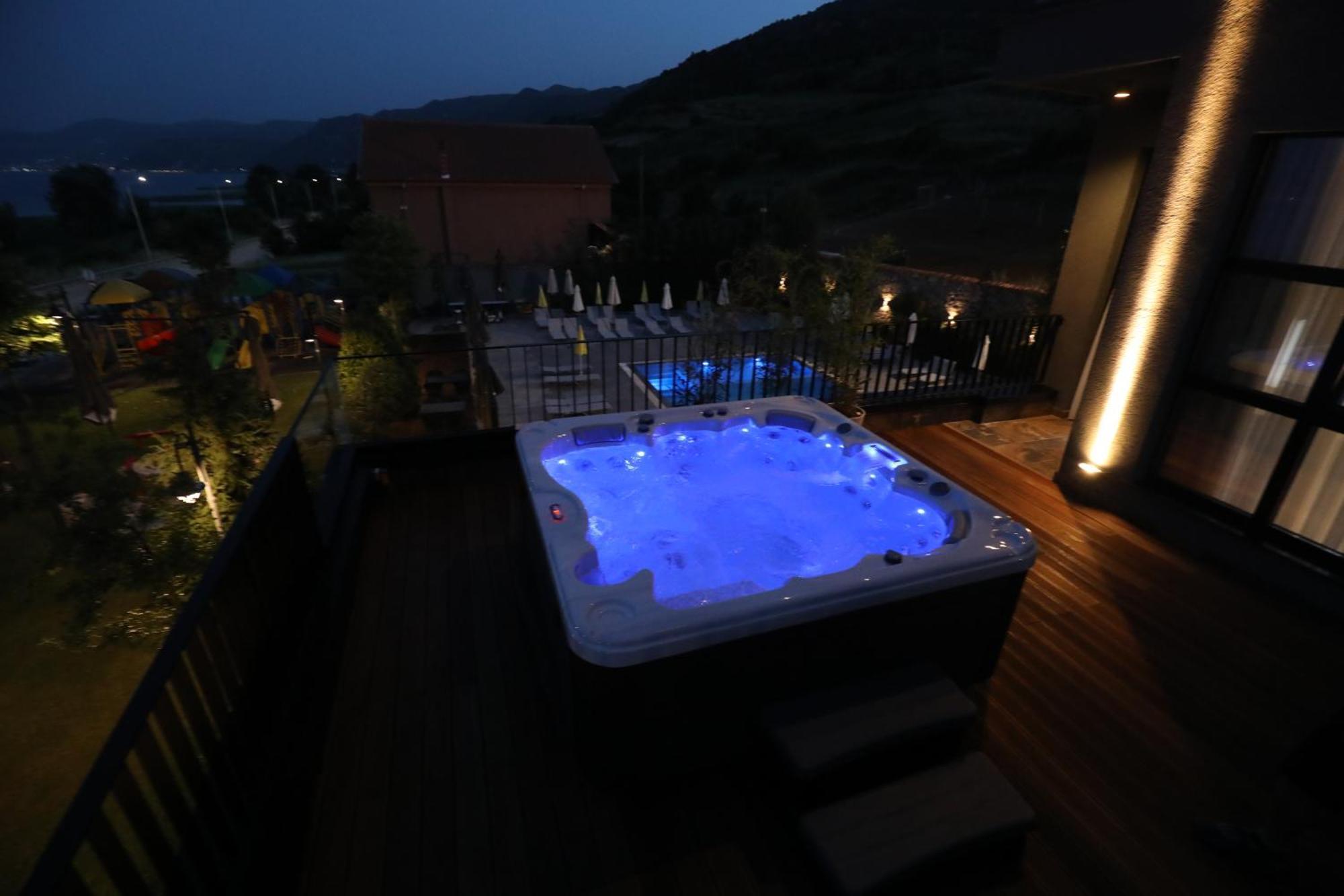 Toka Restaurant Hotel